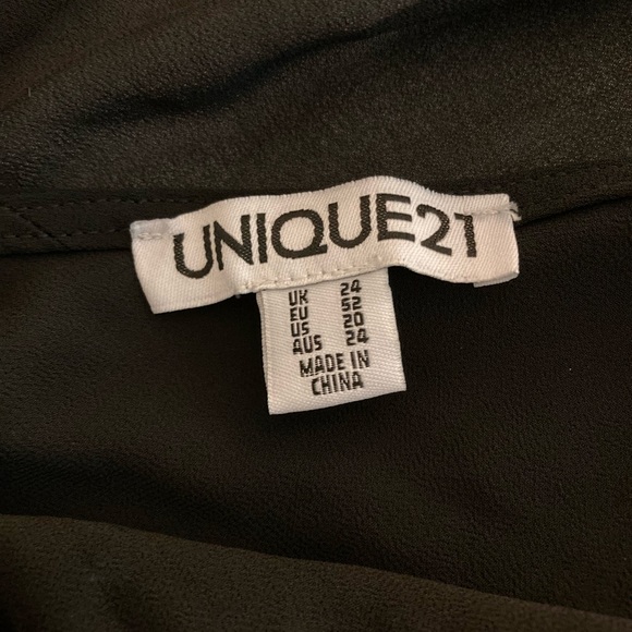 Unique 21 Womens Sexy Lingerie Size 20 Black Sheer Romper Shorts Deep V Neck - Picture 2 of 8